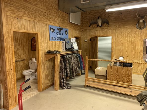 Fowl Hooked Outdoors: 14534 Highway 43 N, Northport, AL 35475